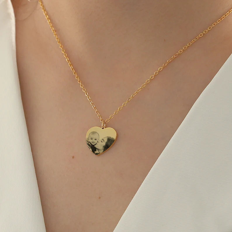 Necklace with engraved photo